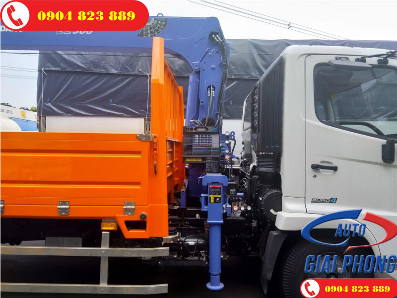 Xe tải Hino FC9JLTA 6.4 Tấn gắn cẩu Tadano 3 Tấn 4 Khúc