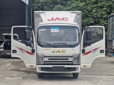 JAC N350S Pro E5 3.5 Tấn Thùng Kín 4.5m Máy Cummins (Mỹ)