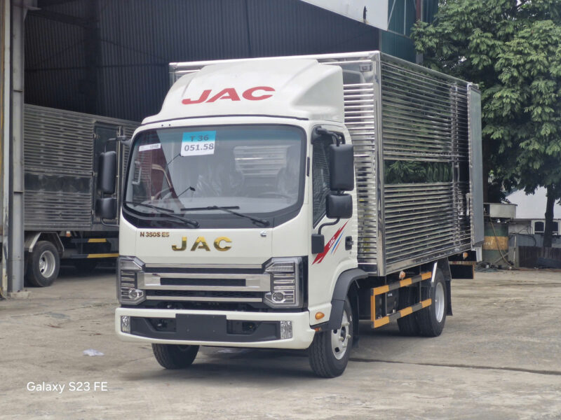 JAC N350S Pro E5 3.5 Tấn Thùng Kín 4.5m Máy Cummins (Mỹ)