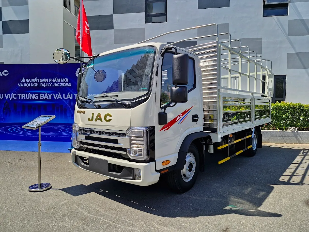 Jac N250S E5 Thùng bạt