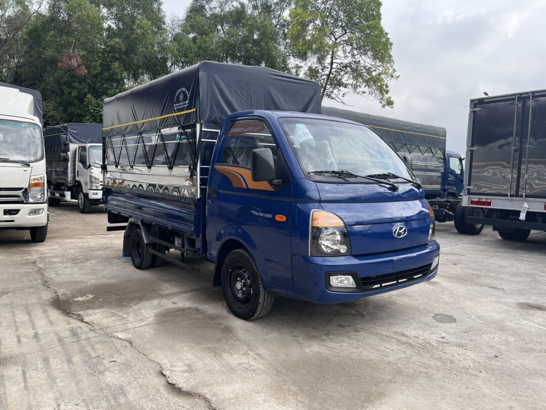 Hyundai H150 thùng bạt 1.5 tấn