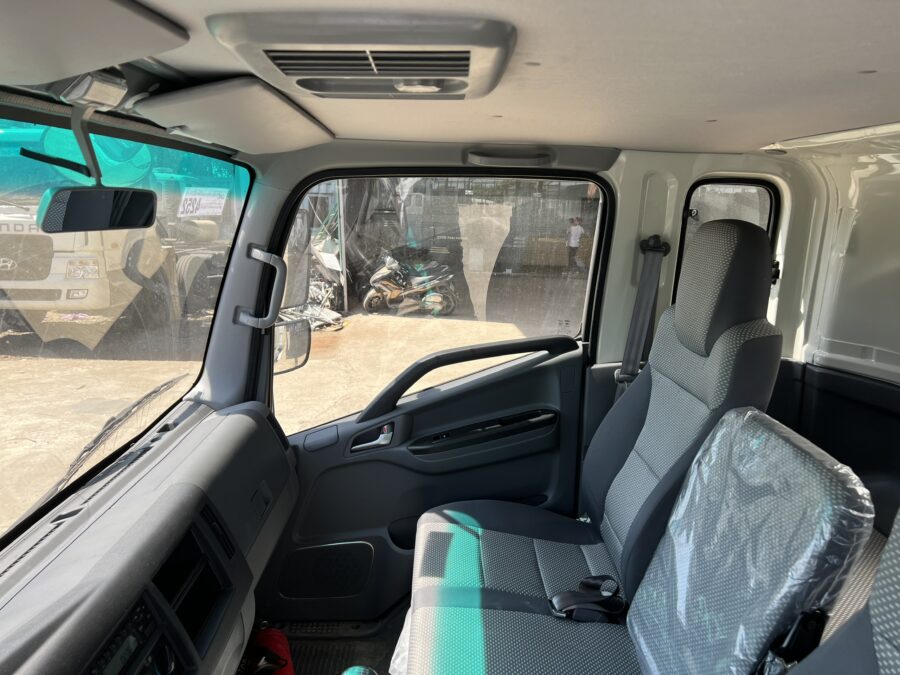 Nội thất Jac N900S Plus 9 tấn Nội thất Jac N900S Plus 9 tấn