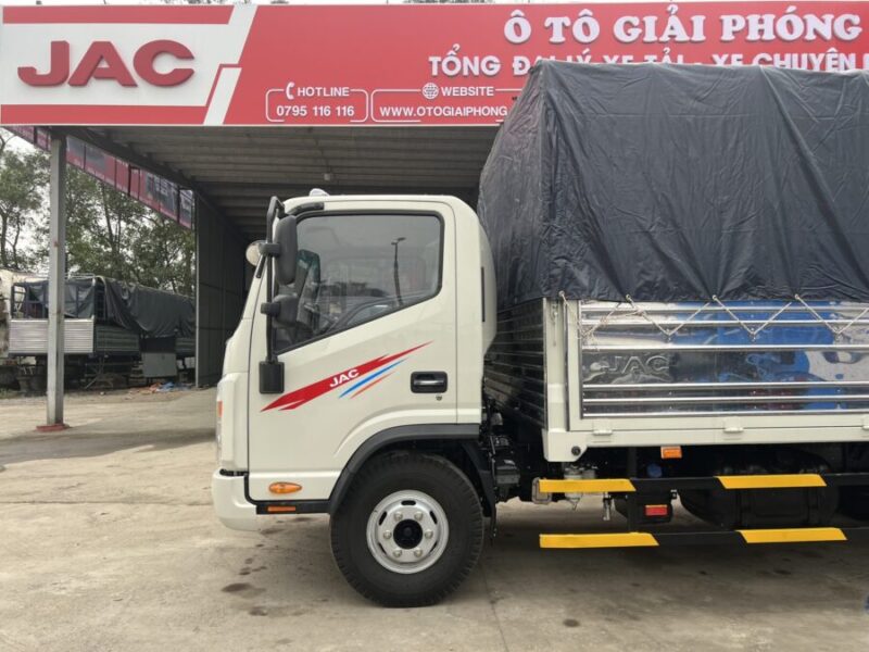 Jac N650 E5 6.5 tấn thùng 5.3m Động Cơ DEV (Đức)