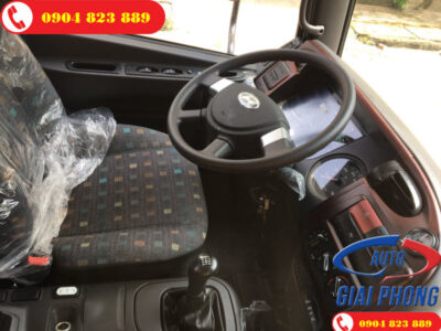 Xe tải 3 chân Hyundai HD240 15 Tấn Thùng Kín Nhập Khẩu