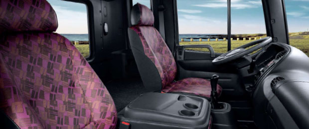 Xe Tải Hyundai HD210 Thùng Mui Bạt Nhập Khẩu