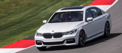 2016 BMW 750i xDrive Road thử nghiệm