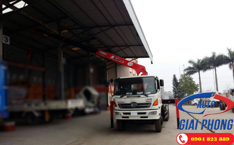 Xe tải gắn cẩu 5 tấn UNIC UR-V554 HINO FG8JPSN 9.4 Tấn