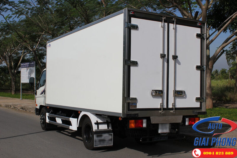 Xe tải Hyundai HD65 2.5 tấn nhập khẩu Thùng đông lạnh