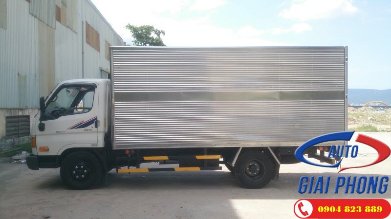 Xe tải 2,5 Tấn Hyundai HD65 Thùng Kín