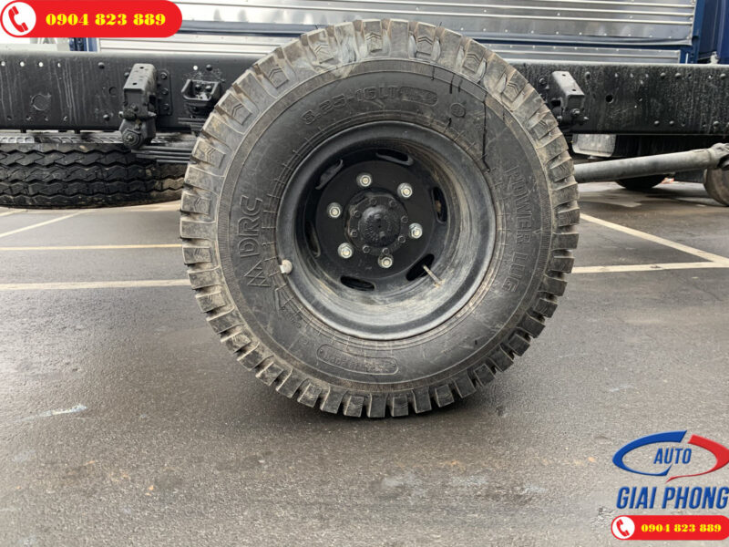 Xe tải Hyundai New Mighty EX8 Thùng Đông Lạnh