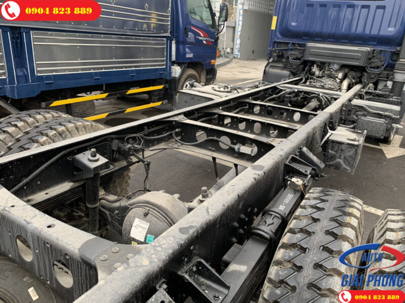 Xe tải Hyundai New Mighty EX8 Thùng Đông Lạnh